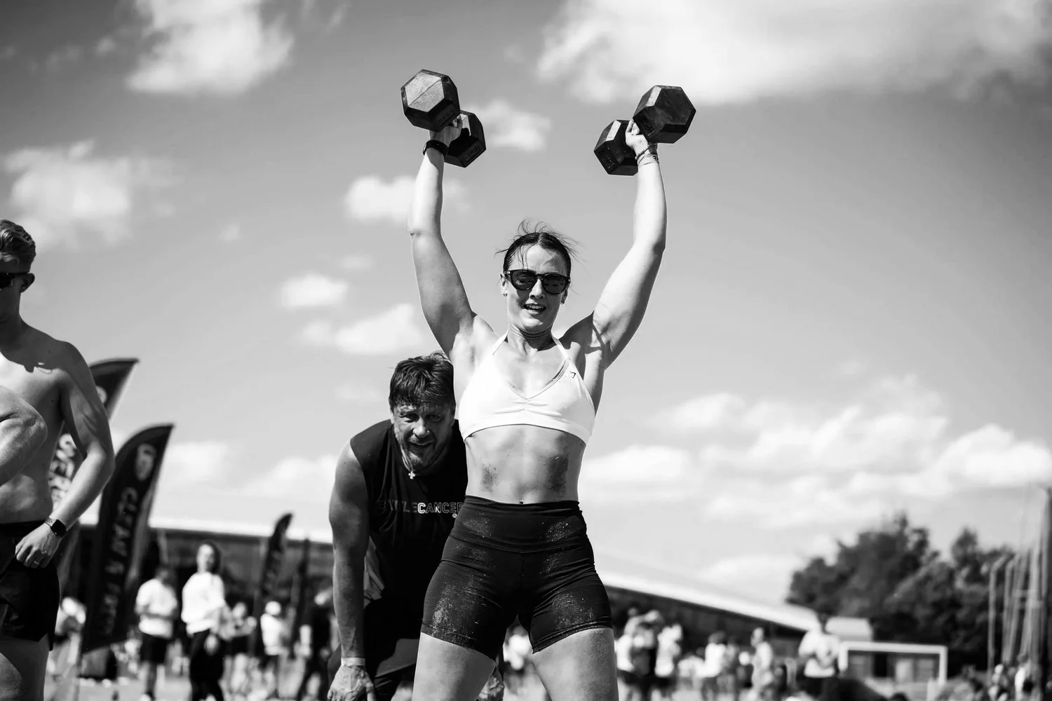Atletas a treinar para uma corrida da série «Deadly Dozen»